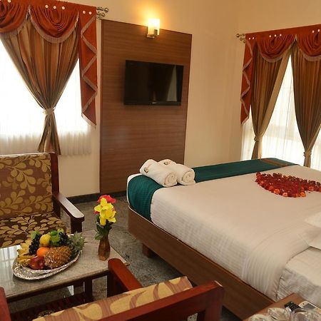 Sri Balaji Hotels Tiruchengodu Esterno foto
